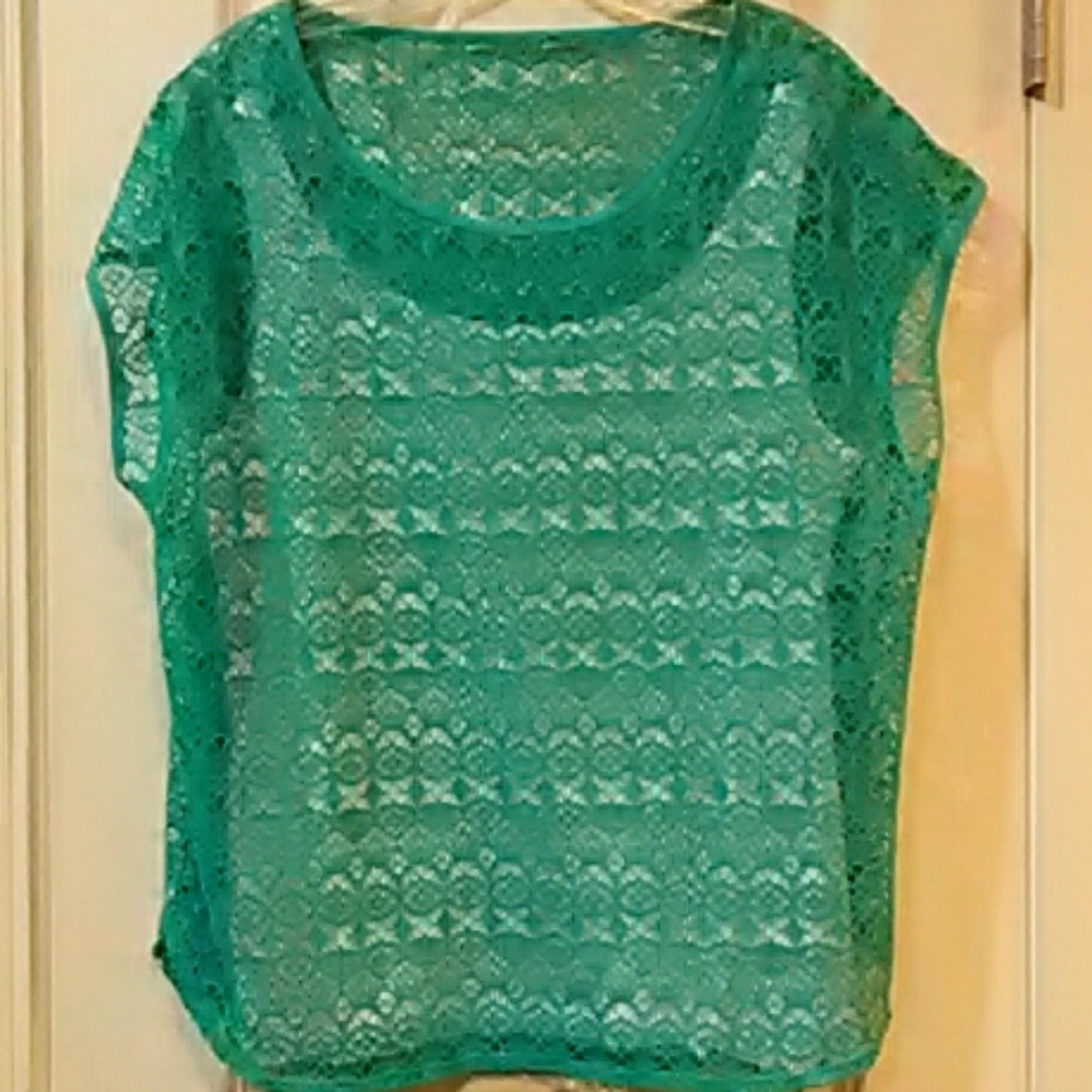 Lacy teal top and tank